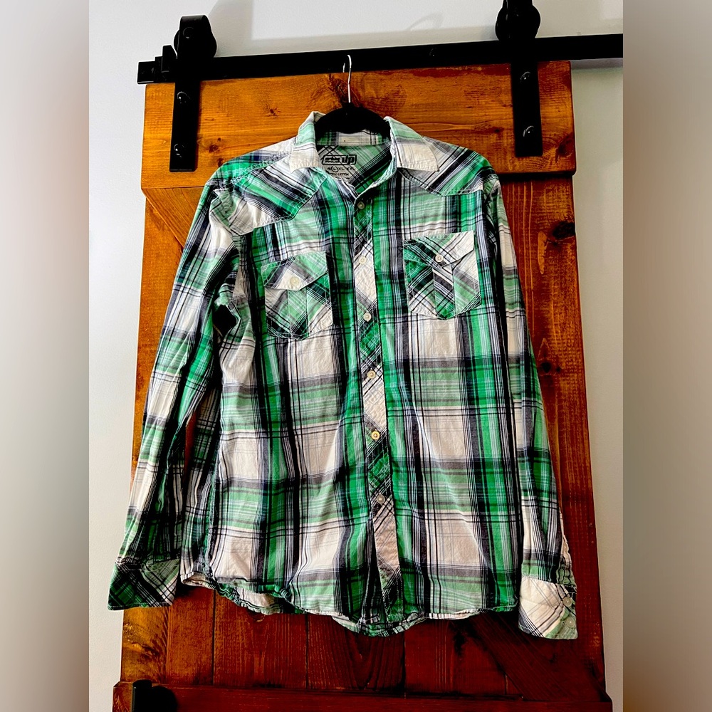Urban Pipeline button-down, front pockets casual shirt. Green/Navy Blue stripes.